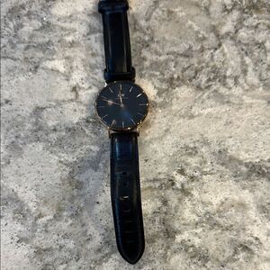 ✨ Daniel Wellington Watch - Black Leather Strap - Needs Battery - Gently Used